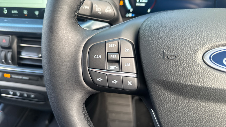 Ford Focus 1.0 EcoBoost Hybrid mHEV 155 Active X 5dr Auto Petrol Estate